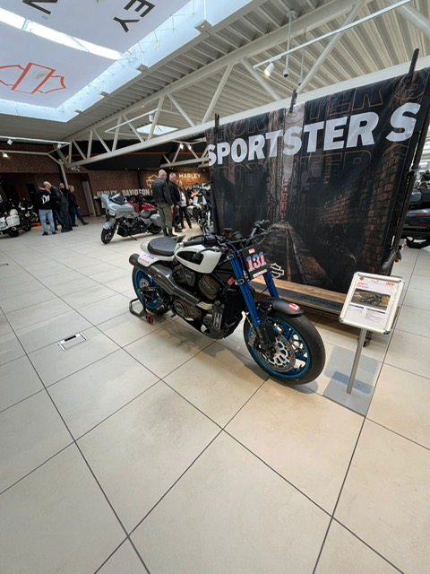 PHOTO-2025-09-27-19-45-06-2